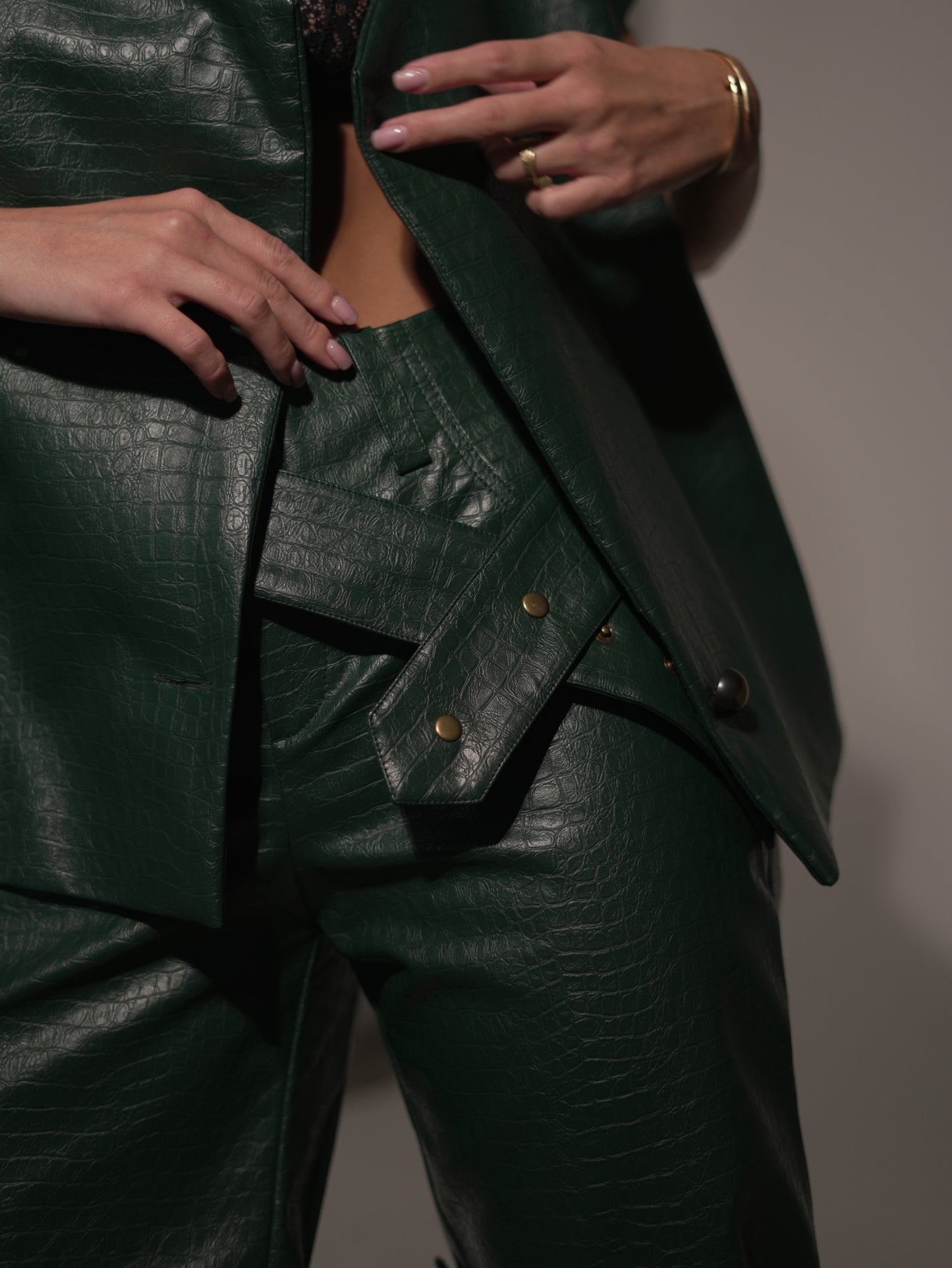 CROCODILE MULTI-WAY BERMUDA SHORTS