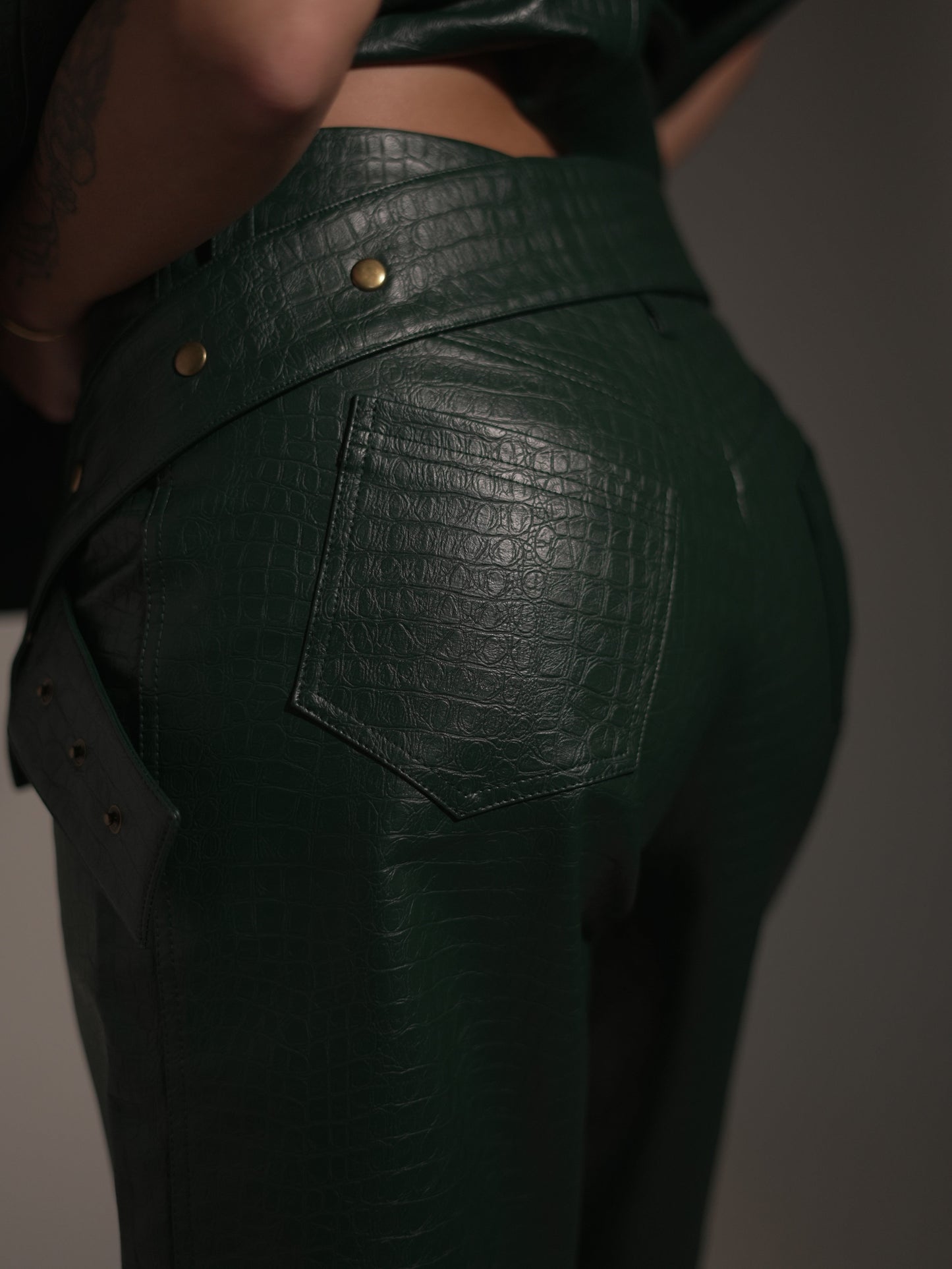 CROCODILE MULTI-WAY BERMUDA SHORTS